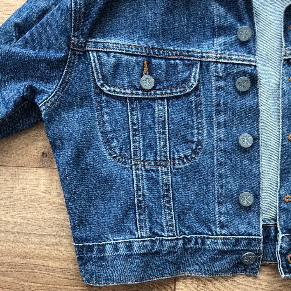 Calvin Klein Cropped Denim Jacket - Picture 5 of 5